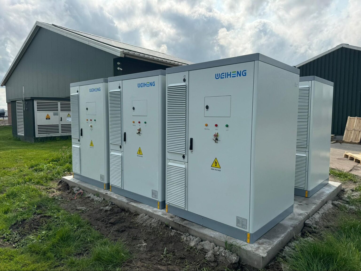 Melkveehouderij en Kaasboerderij De Deelen &middot; 500 kW / 1.160 kWh batterij bij kaasboerderij